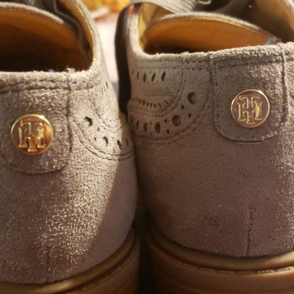 Tommy Hilfiger Gray flat Shoe Size  9M - Picture 8 of 8